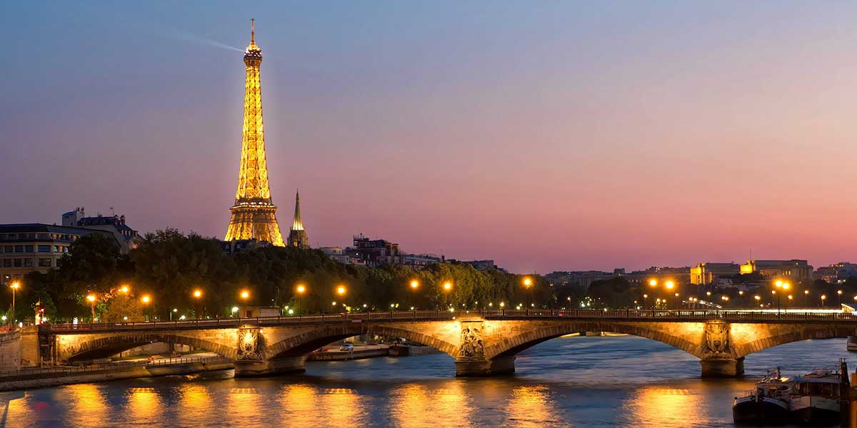 Trip to Paris Costs - The Ultimate Guide on Seeing Paris on a Budget